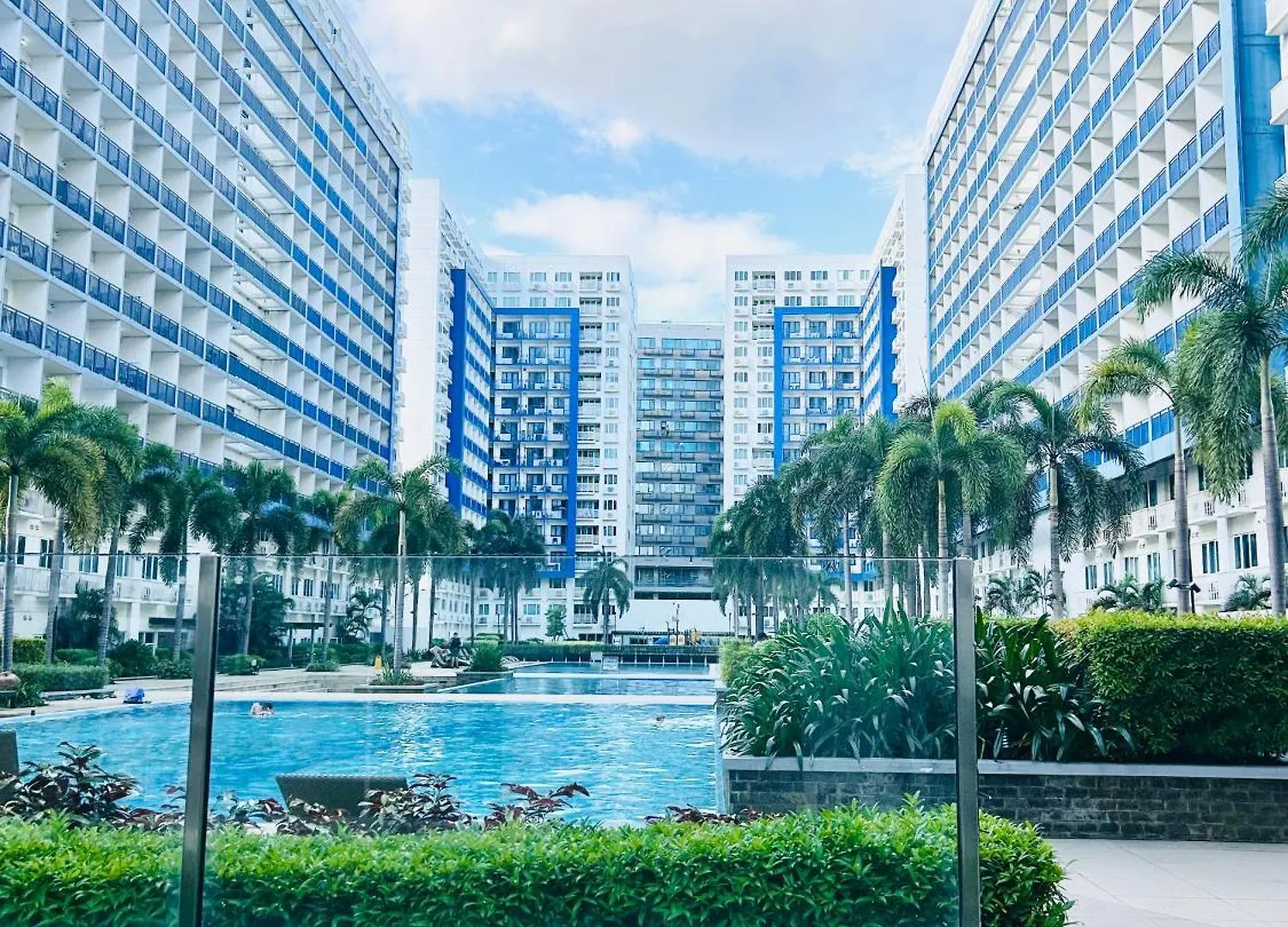 Sea Residences Near Moa And Smx Manila Apartahotel