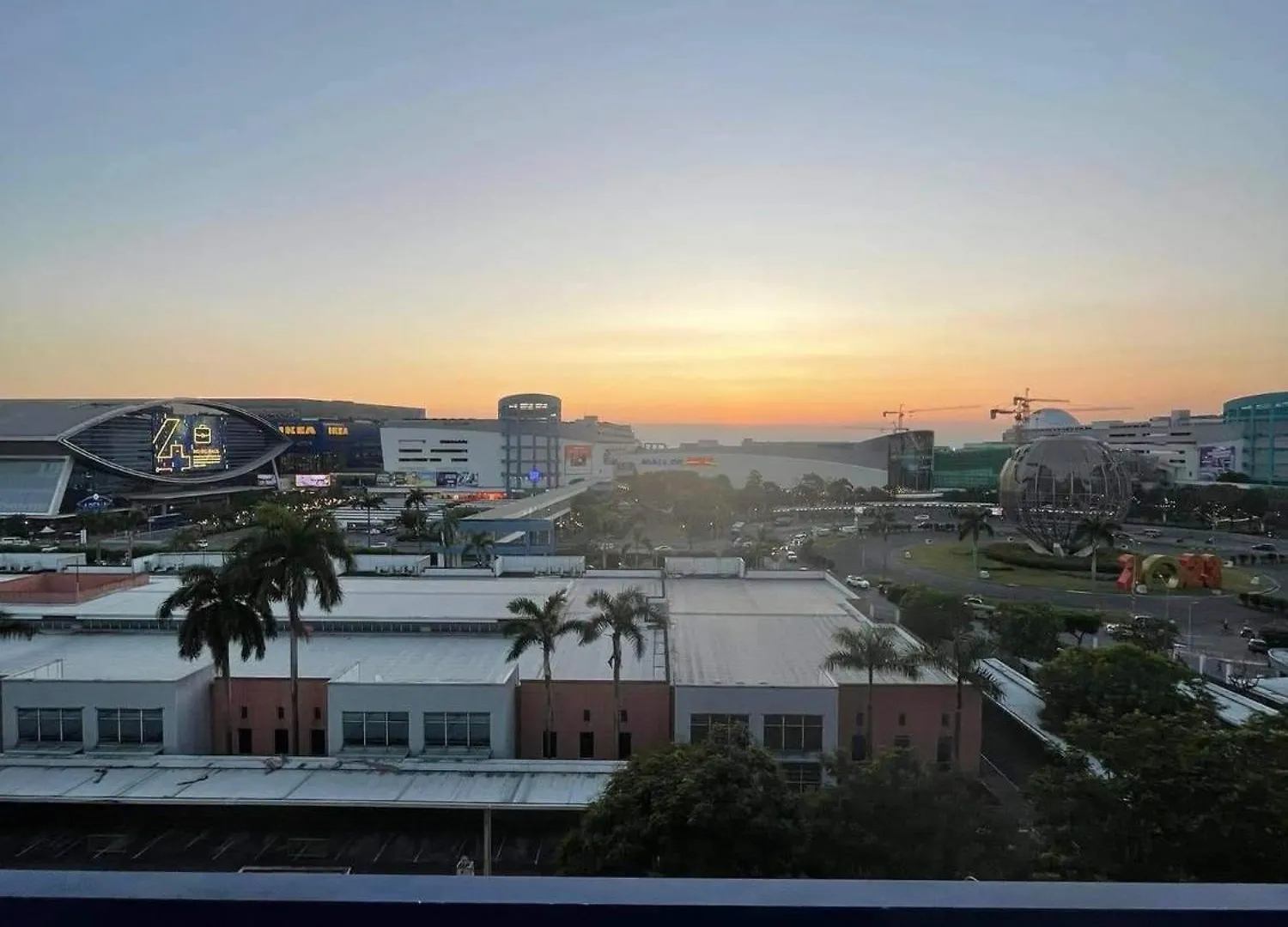 Sea Residences Near Moa And Smx Manila